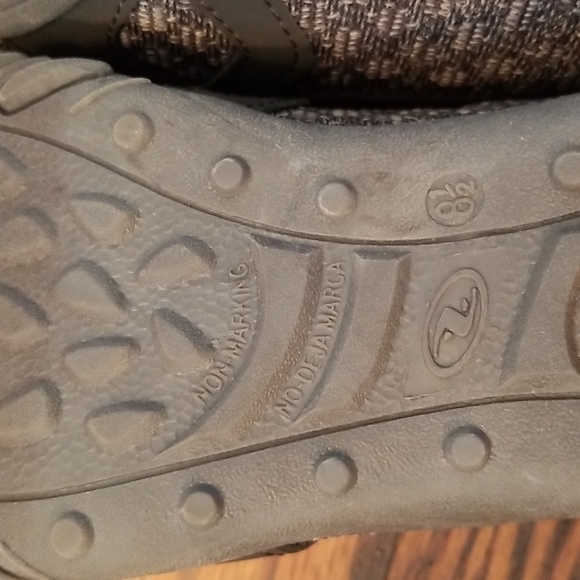 Skechers slip-on sneakers. - Picture 9 of 11